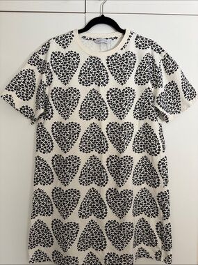 Compania Fantastica Tshirt Dress with Black Heart Cluster Print